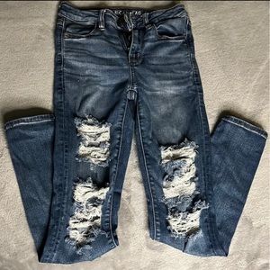 American eagle hi rise ripped jeans. true to size, i’m 5’6 for reference.